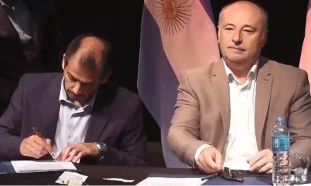 Suárez firma convenio de cooperación con Cordoba